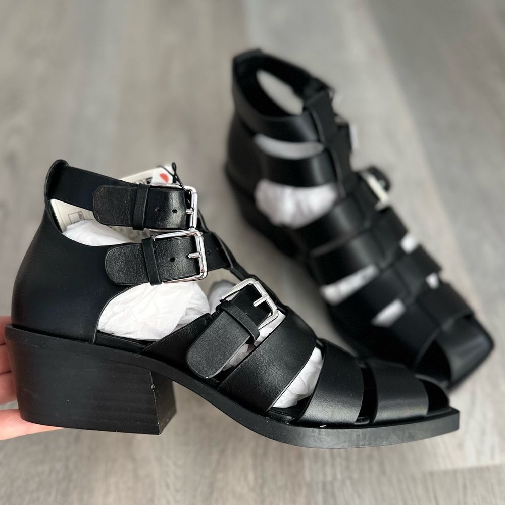 ZARA HEELED BUCKLED GENUINE LEATHER CAGE SANDALS